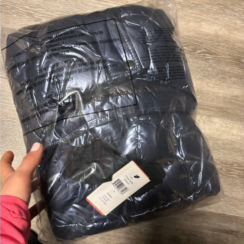 S13 | Girls Shiny Metallic Puffer Jacket Coat with Detachable Hood Kids Size 4